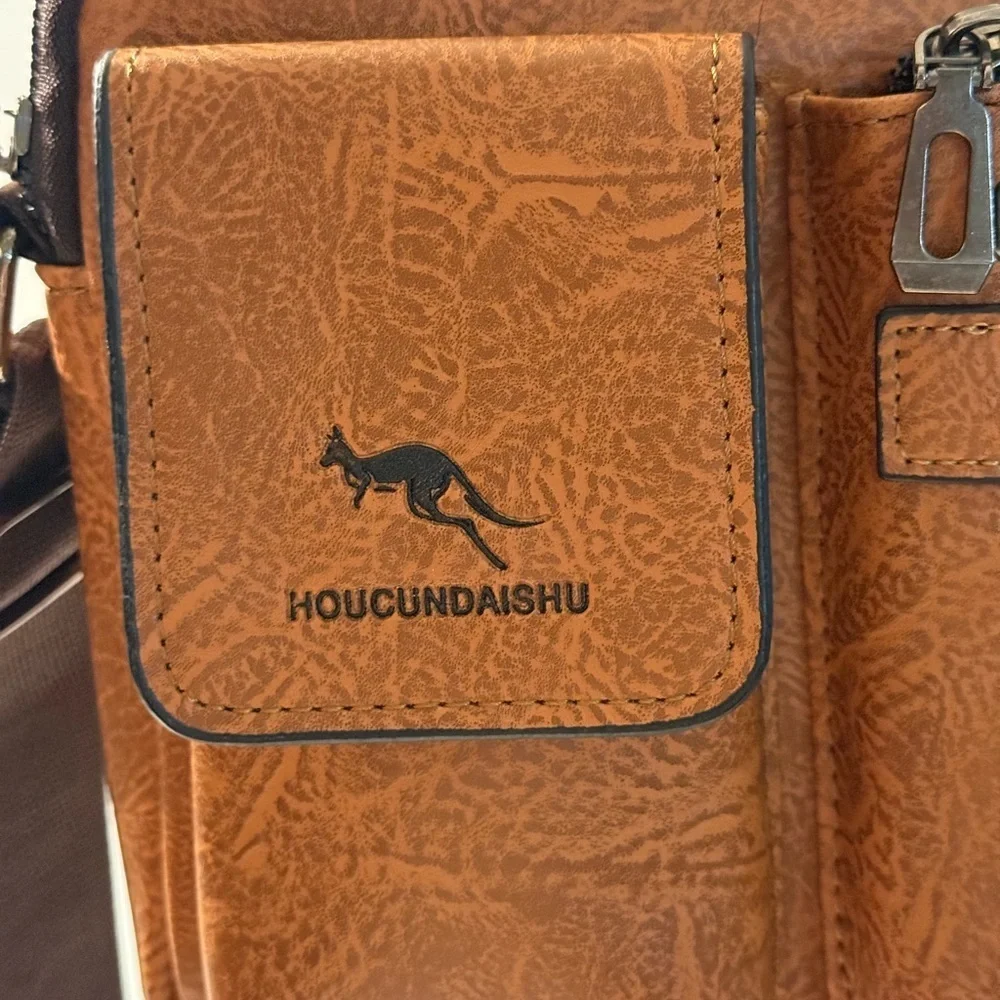 Houcundaishu Vegan Brown Leather Men’s Messenger Crossbody Bag Adjustable
